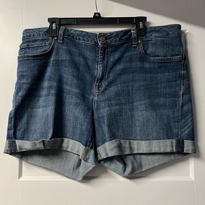 Tommy Hilfiger jean shorts size 18